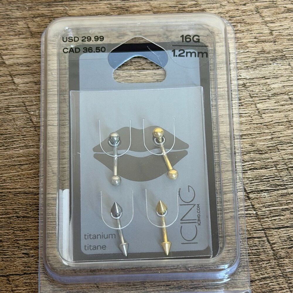 4-pack of titanium lip piercing jewelry brand Icing 16G 1.2mm